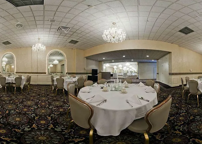 Rock Island-quad Cities By Ihg Hotel