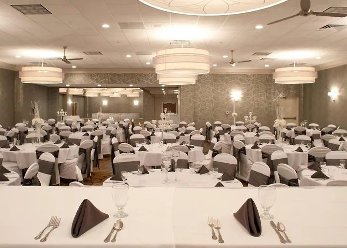 Rock Island-quad Cities By Ihg Hotel