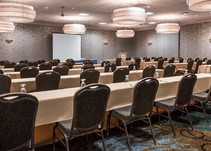 Rock Island-quad Cities By Ihg Hotel