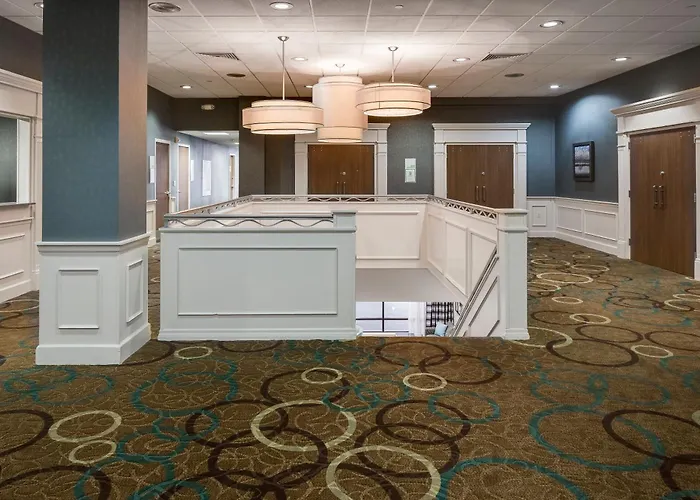 Hotel Rock Island-quad Cities By Ihg 3*