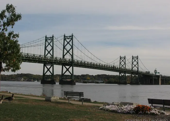 Hotel Rock Island-quad Cities By Ihg 3*